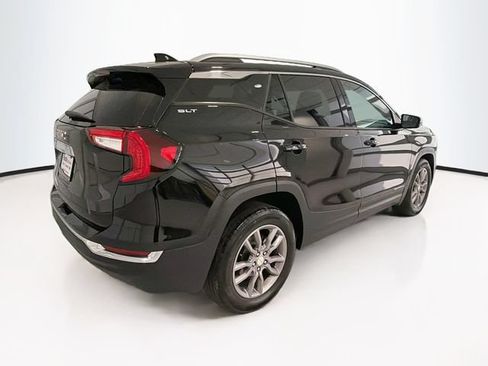 Used 2024 GMC Terrain SLT FWD image 7