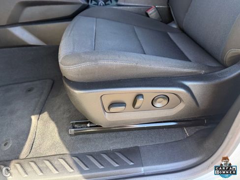 Used 2024 Chevrolet Colorado W/T w/ WT Convenience Package II image 18