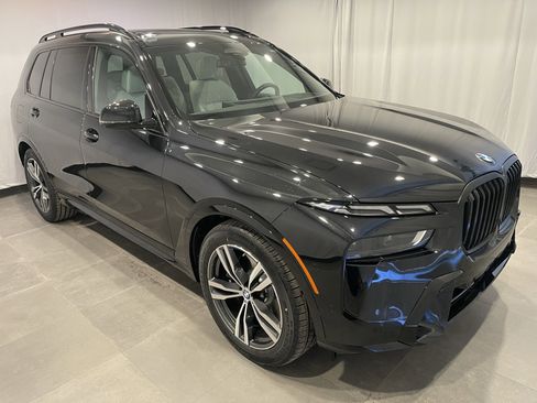 New 2026 BMW X7 xDrive40i w/ M Sport Package image 3
