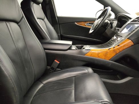 Used 2018 Lincoln MKX Reserve w/ Driver Assistance Package image 21