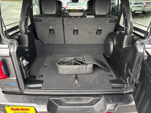 Used 2021 Jeep Wrangler Unlimited Sahara image 18