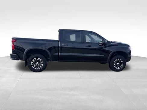 Used 2022 Chevrolet Silverado 1500 ZR2 w/ Technology Package image 10