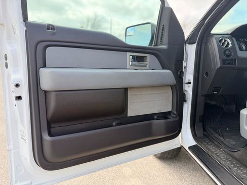 Used 2011 Ford F150 XLT w/ XLT Convenience Pkg AWD/4WD image 9