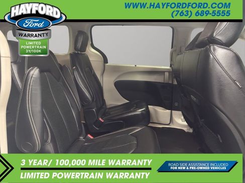 Used 2022 Chrysler Pacifica Touring-L FWD image 21
