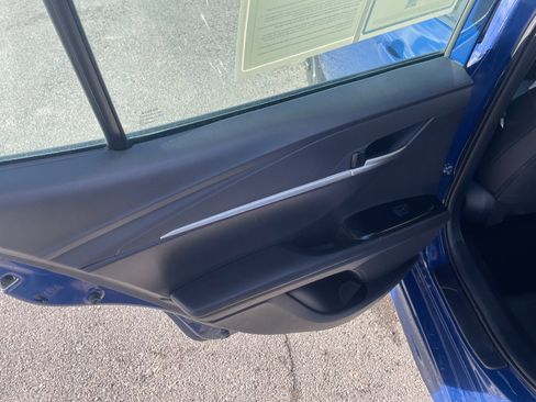 Used 2025 Toyota Camry SE image 19
