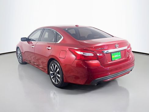 Used 2017 Nissan Altima 2.5 SV FWD image 7