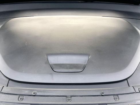 Used 2023 Volvo XC40 Recharge Core image 13