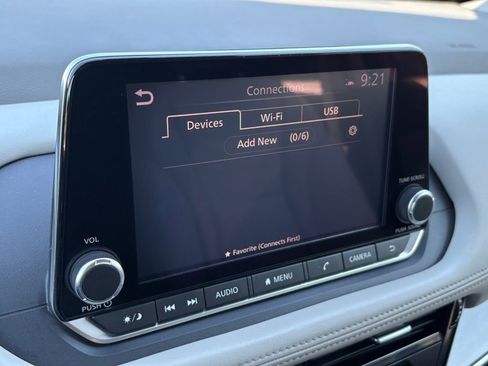 Used 2021 Nissan Rogue SV image 18