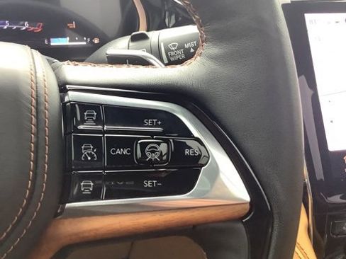 Certified 2023 Jeep Grand Cherokee Summit image 33