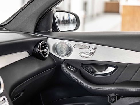 Used 2019 Mercedes-Benz GLC 300 4MATIC w/ Multimedia Package image 24