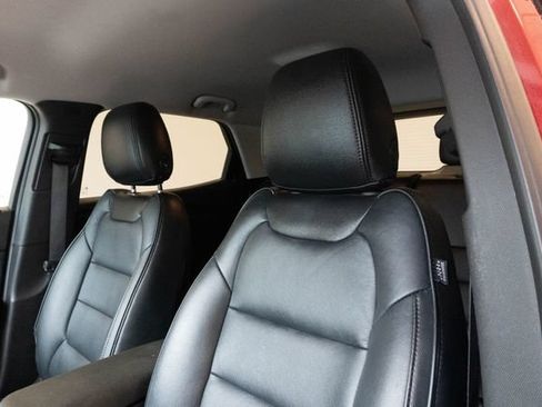 Used 2023 Chevrolet TrailBlazer LT FWD image 16