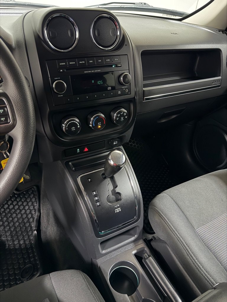 Used 2015 Jeep Patriot Sport w/ Power Value Group AWD/4WD image 13