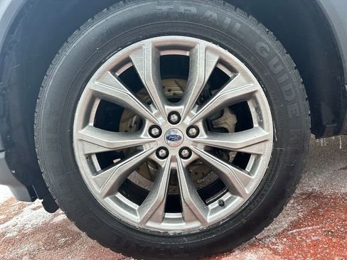 Used 2022 Ford Explorer XLT w/ Equipment Group 202A image 29