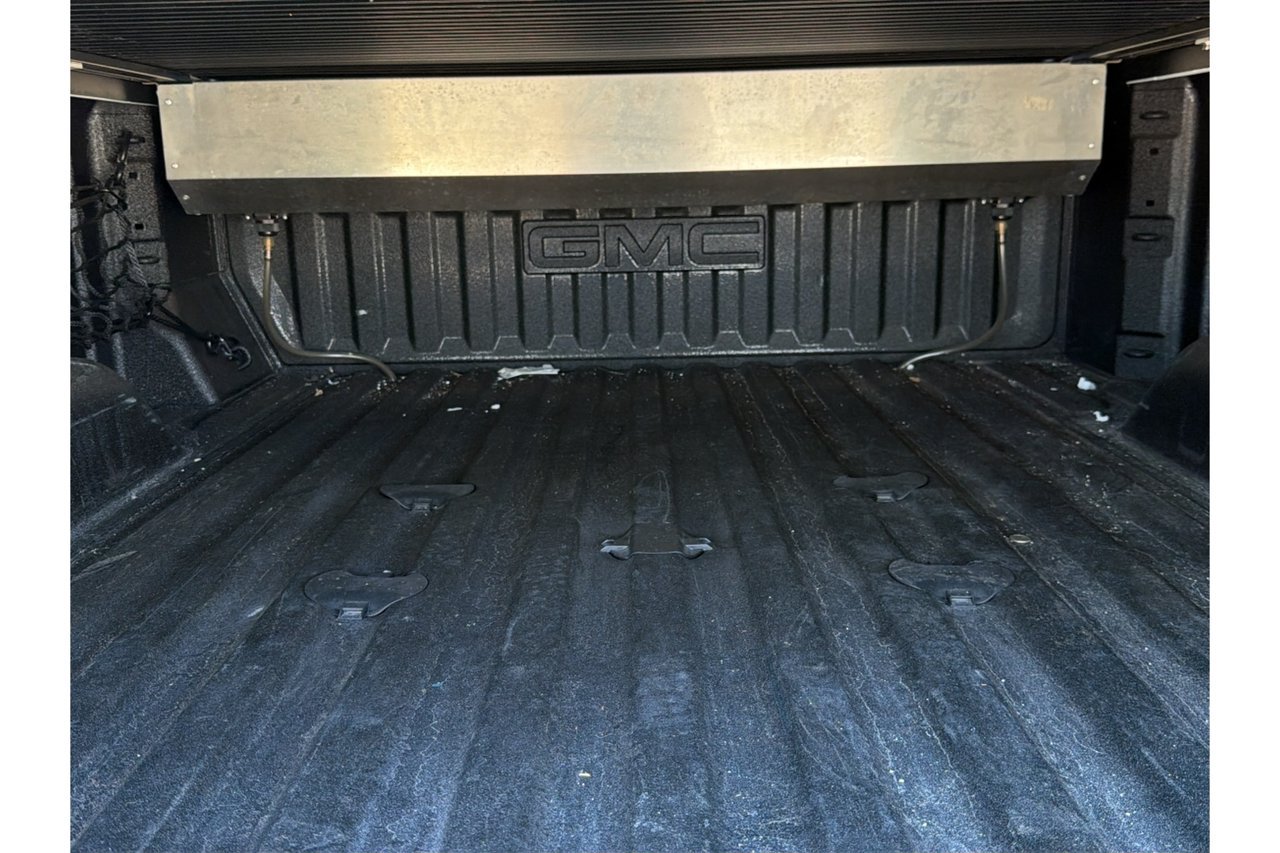 Used 2026 GMC Sierra 3500 Denali Ultimate AWD/4WD image 17