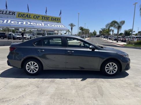 Used 2024 Kia Forte LX FWD image 9