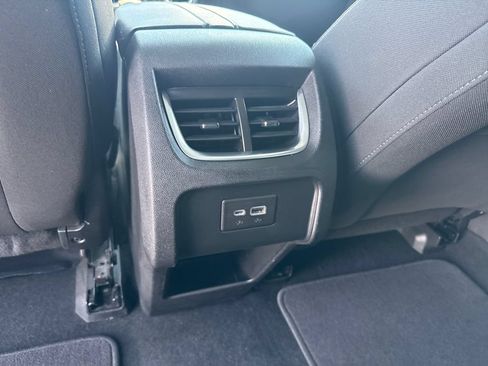 Used 2021 Chevrolet Blazer LT FWD image 28