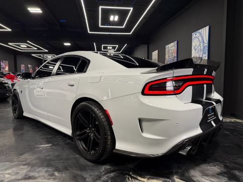 Used 2017 Dodge Charger SRT Hellcat RWD image 7