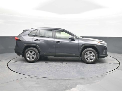 Used 2025 Toyota RAV4 XLE image 9