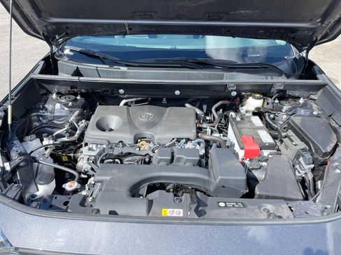 Used 2025 Toyota RAV4 XLE image 33