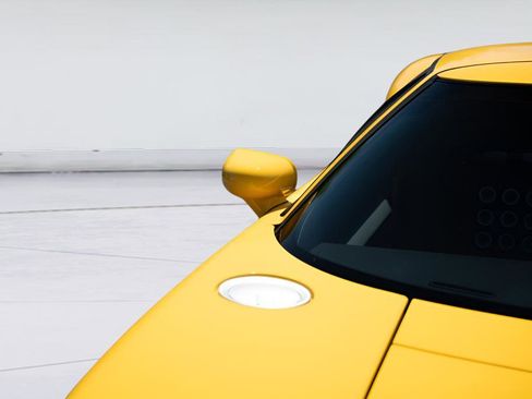 Used 2006 Ford GT RWD image 17