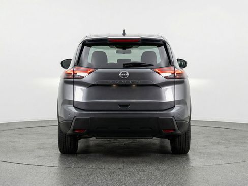 Used 2025 Nissan Rogue SV image 7