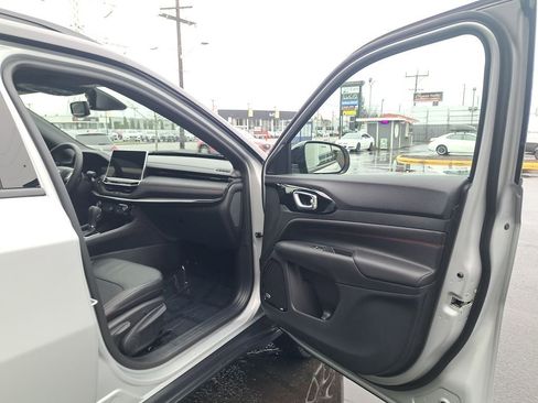 New 2026 Jeep Compass Trailhawk image 16