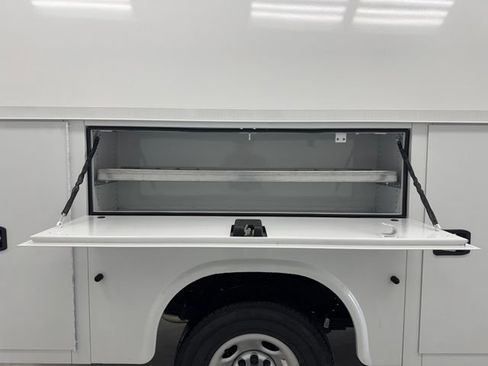 New 2026 Chevrolet Express 3500 w/ Power Convenience Package RWD image 31