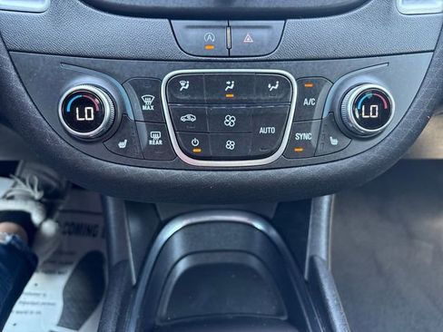 Used 2024 Chevrolet Malibu LT image 19