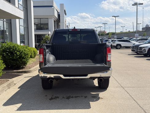 Used 2019 RAM 1500 Big Horn AWD/4WD image 11