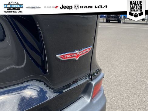Used 2022 Jeep Cherokee Trailhawk w/ Sun, Sound & Nav Group AWD/4WD image 17
