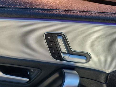 Used 2021 Mercedes-Benz CLA 250 w/ Premium Package image 13