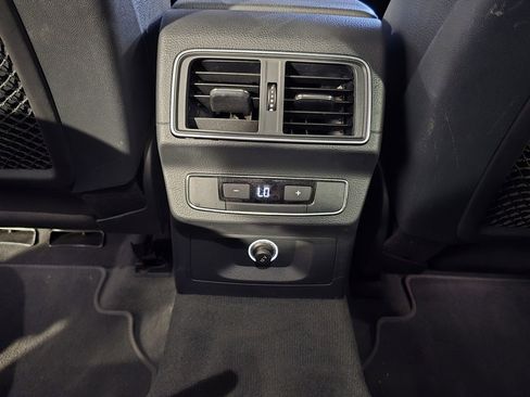 Used 2018 Audi Q5 2.0T Premium image 28