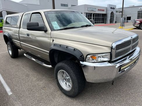 Used 2002 Dodge Ram 2500 Truck 4x4 Quad Cab image 2