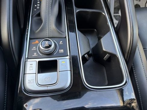 Used 2025 Kia Telluride S AWD/4WD image 25