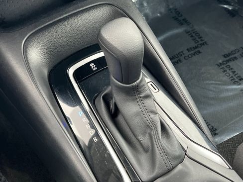 Used 2024 Toyota Corolla LE image 20