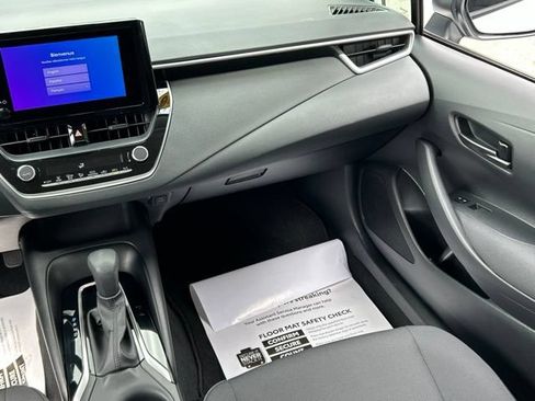 Used 2023 Toyota Corolla LE w/ LE Convenience Package FWD image 45