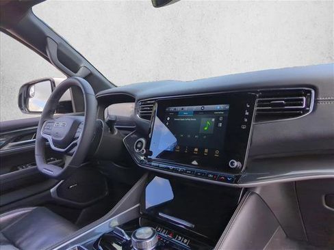 Used 2022 Jeep Wagoneer Series I image 27