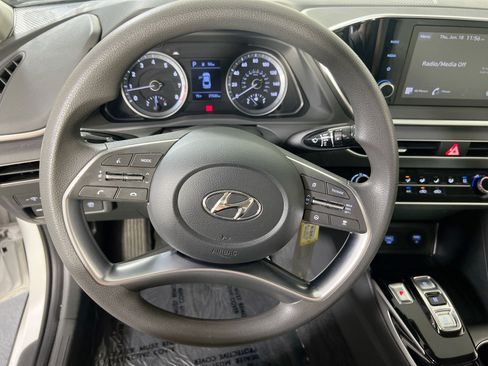 Used 2023 Hyundai Sonata SE FWD image 11