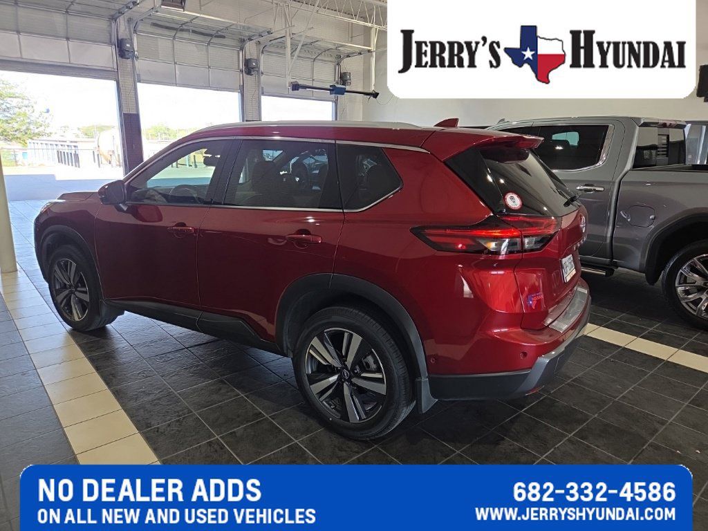 Used 2024 Nissan Rogue SL FWD image 6