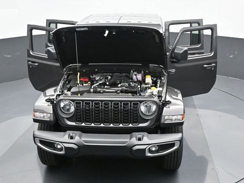 Used 2024 Jeep Gladiator Sport w/ Premium Package image 73