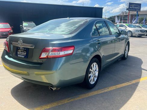 Used 2011 Toyota Camry XLE w/ XLE Extra-Value Pkg #2 FWD image 8