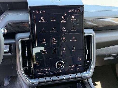 New 2026 GMC Yukon Elevation w/ Elevation Premium Package AWD/4WD image 11