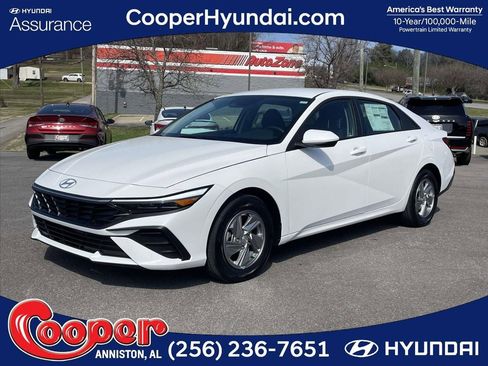 New 2026 Hyundai Elantra SE image 1