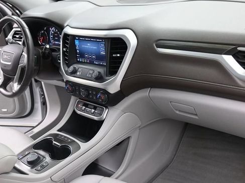 Used 2021 GMC Acadia SLT w/ Technology Package FWD image 29