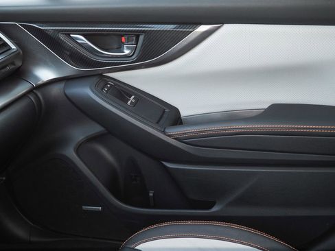 Used 2019 Subaru Crosstrek 2.0i Limited w/ Moonroof Package w/Navigation image 29