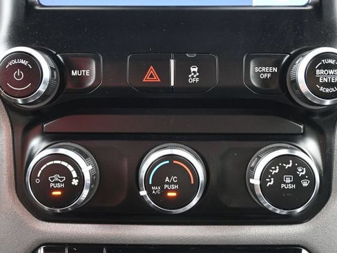 Used 2024 RAM 2500 Big Horn w/ Off Road Package AWD/4WD image 12