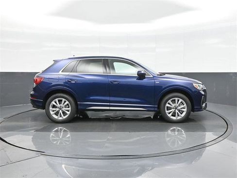 New 2025 Audi Q3 2.0T Premium image 8