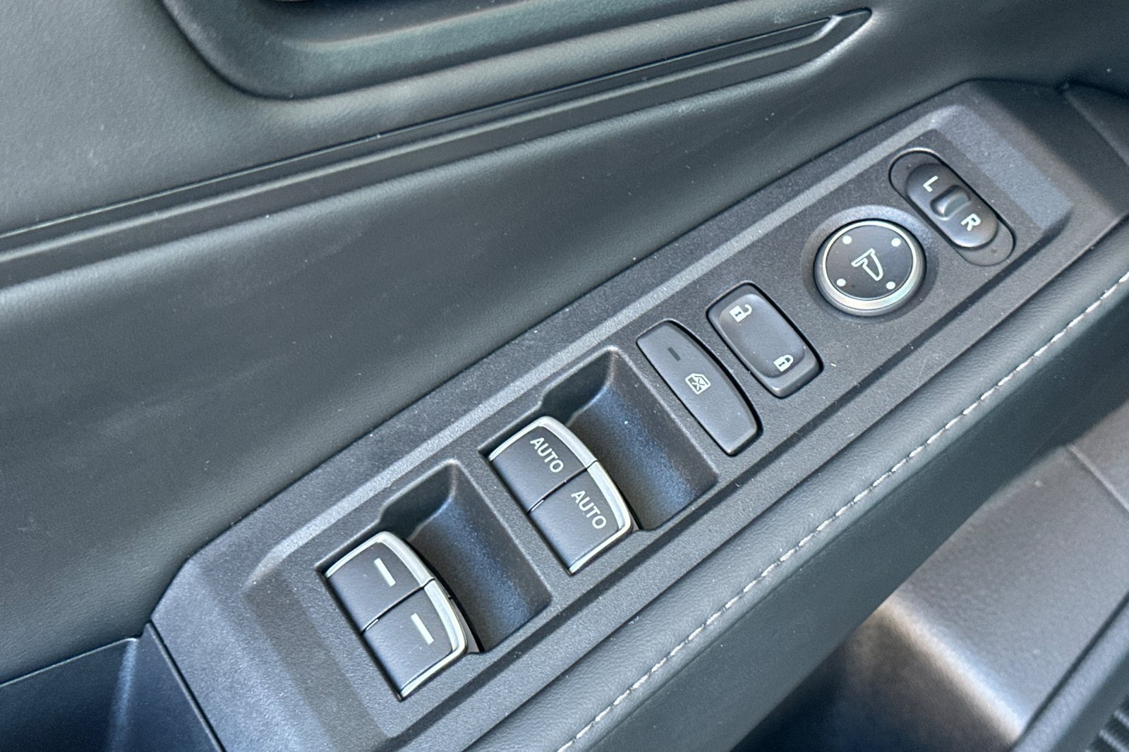 Used 2023 Honda Accord Sport image 11