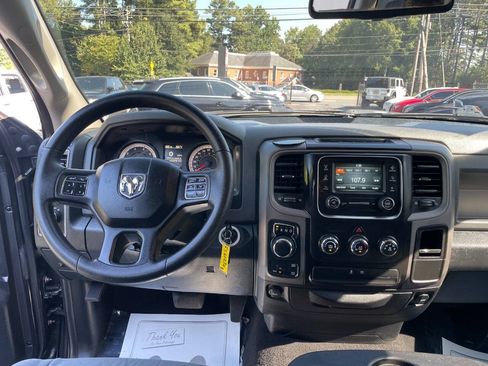 Used 2016 RAM 1500 Express w/ Black Ram 1500 Express Group AWD/4WD image 13