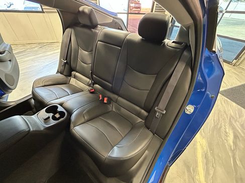 Used 2017 Chevrolet Volt LT w/ Comfort Package FWD image 6